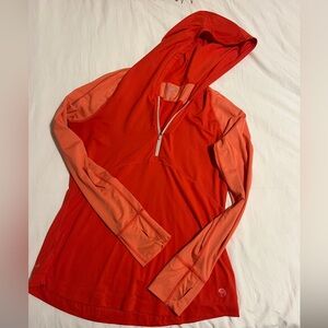 Mountain hardware pullover